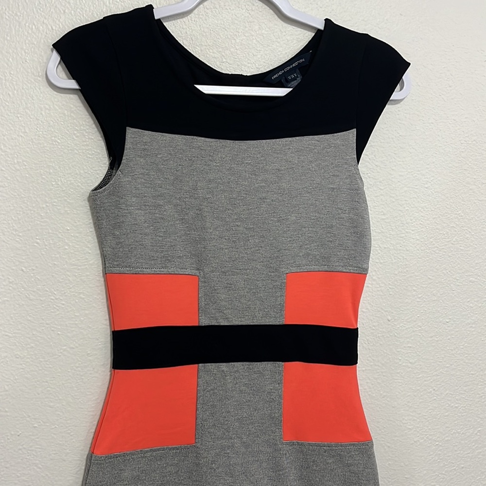French Connection gray, black, and pink body con dress size 6 - Picture 2 of 11